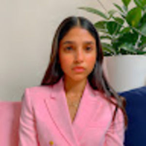 Meet your Posher, Ela